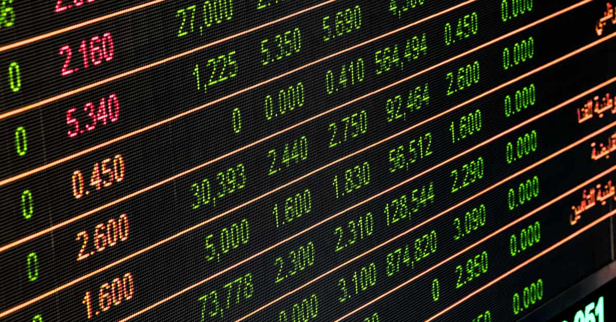 Cotação do Dólar Comercial recua 0,19% para R$ 5,668, com variação no mercado financeiro e impacto nas principais moedas.
