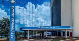 Diretor exonerado do INSS envolvido em esquema de R$ 142 milhões