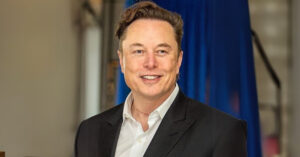Elon Musk na Tesla anuncia permanência como CEO até 2030