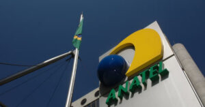 Anatel apreende eletrônicos em operação contra marketplaces no Brasil