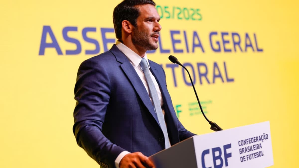Samir Xaud presidente da CBF discursa na Assembleia Geral Eleitoral