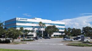 Em 2025, as aeronaves da Boeing somam 220 entregas até maio. Crescimento mostra recuperação do setor e foco na eficiência.