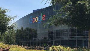 Google construirá cabo submarino de 14.800 km entre Chile e Austrália, fortalecendo a presença digital sul-americana no cenário global até 2027.