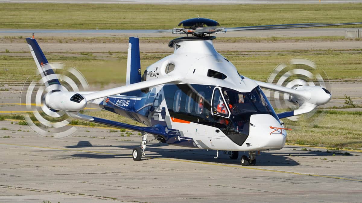 Helicóptero Racer da Airbus em operação, exemplo de inovação na maior frota de helicópteros do mundo