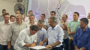 Autoridades assinam contrato com a Marquise Infraestrutura para execução do Lote 8 da Transnordestina.