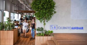 Procon-SP multa QuintoAndar por práticas abusivas em contratos digitais de aluguel