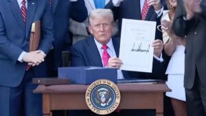 Donald Trump e o acordo entre Irã e Estados Unidos em destaque.