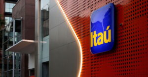 Agente de investimentos do Itaú orienta cliente com uso de inteligência artificial