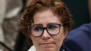 como Carla Zambelli foi presa durante operação internacional em Roma.