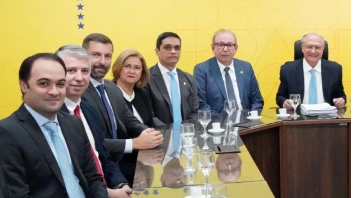 Reunião da FIEC com Geraldo Alckmin sobre tarifas dos EUA nas exportações do Ceará