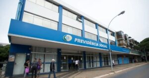 Fachada do prédio do INSS, responsável por gerir o ressarcimento dos Aposentados do INSS