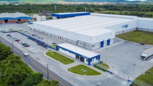 Smurfit Westrock investe no Brasil com unidade industrial moderna e sustentável.