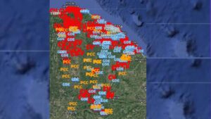Mapa do Ceará com a distribuição territorial do domínio das facções no Ceará, incluindo PCC, CV e GDE em diferentes regiões do estado.
