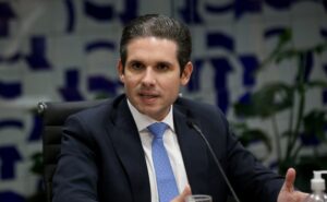 Presidente da Câmara Hugo Motta é investigado por funcionárias fantasmas de seu gabinete