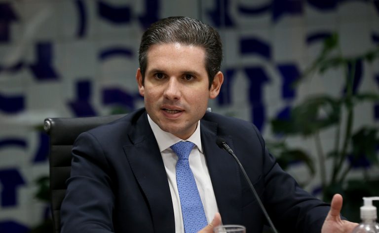 Presidente da Câmara Hugo Motta é investigado por funcionárias fantasmas de seu gabinete