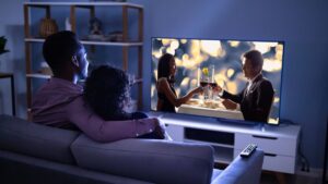 número de casas com TV por assinatura