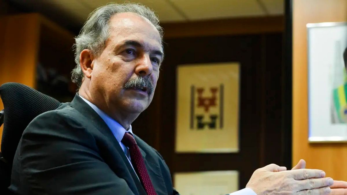 Aloizio Mercadante anuncia crédito do BNDES para exportadores afetados pelo tarifaço