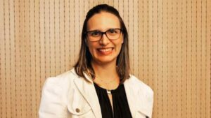 Ana Paula Debiazi, CEO da Leonora Ventures, fala sobre crescimento sustentável nos negócios.