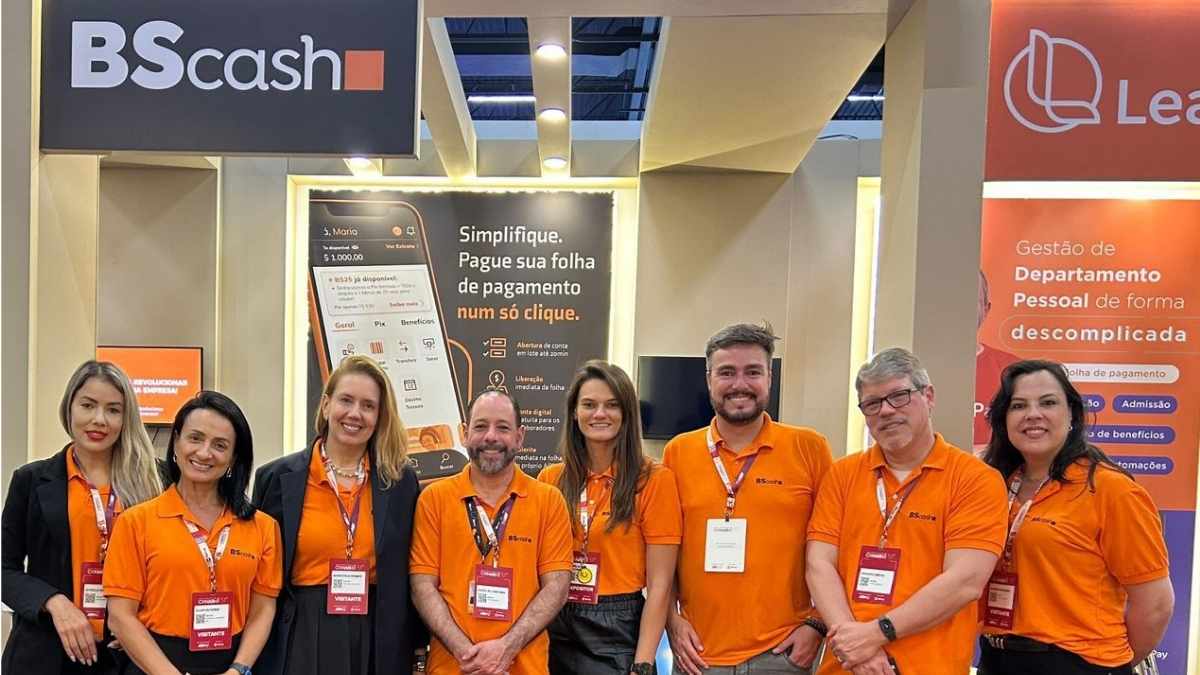 Equipe da BScash no CONARH 2025 apresenta soluções digitais para folha de pagamento
