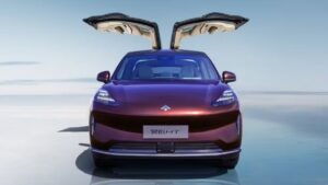 GAC no Brasil já comercializa o Aion Hyptec HT que tem portas estilo gaivota