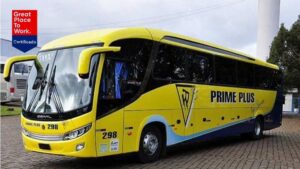 Prime Plus GPTW com ônibus identificado e selo de certificação visível
