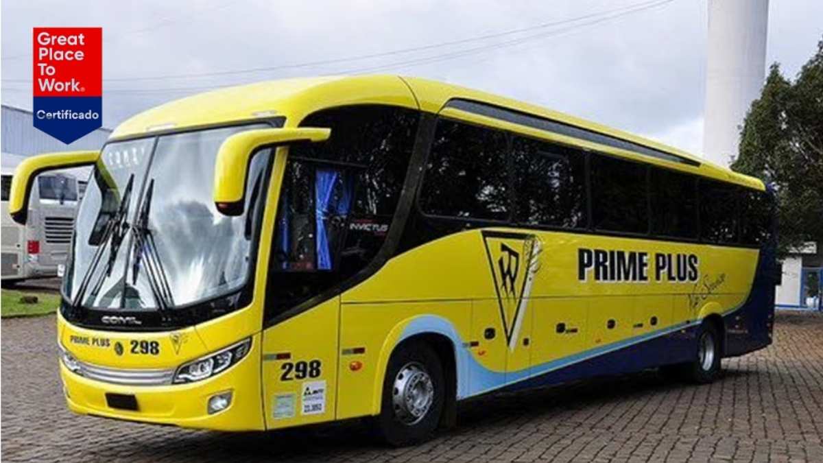 Prime Plus GPTW com ônibus identificado e selo de certificação visível