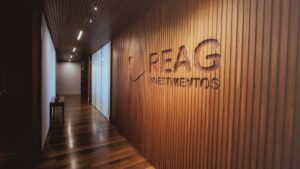 Reag Investimentos, administradora citada na Operação Carbono Oculto, com sede em São Paulo.