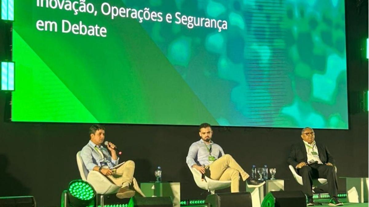 Breno Machado, CEO da Singular Serviços, Gustavo Lima, diretor comercial,