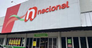 Carrefour encerra supermercado Nacional