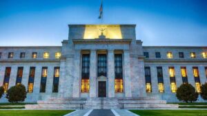 Decisão do Fed sobre juros reduz taxa nos EUA e impacta Brasil