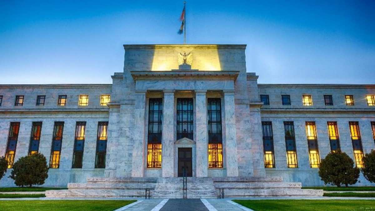 Decisão do Fed sobre juros reduz taxa nos EUA e impacta Brasil