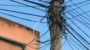 Furto de energia causa prejuízo bilionário no Brasil