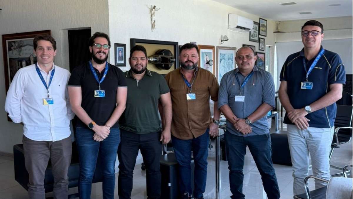 Executivos do Grupo Prime Plus e da CIPP em reunião de alinhamento de resultados sobre transporte de colaboradores
