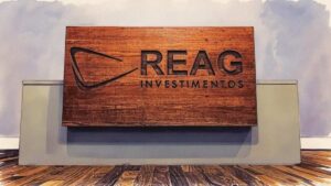 Reag Investimentos em comunicados divergentes sobre negociação
