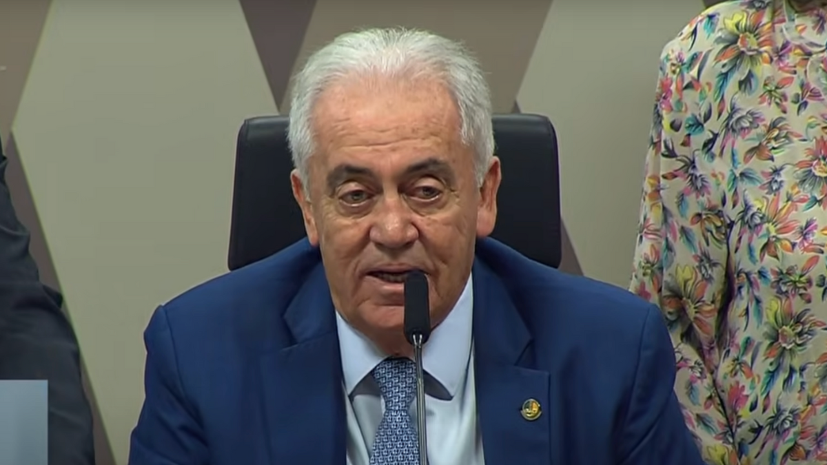 Senado rejeita PEC da blindagem em sessão da CCJ