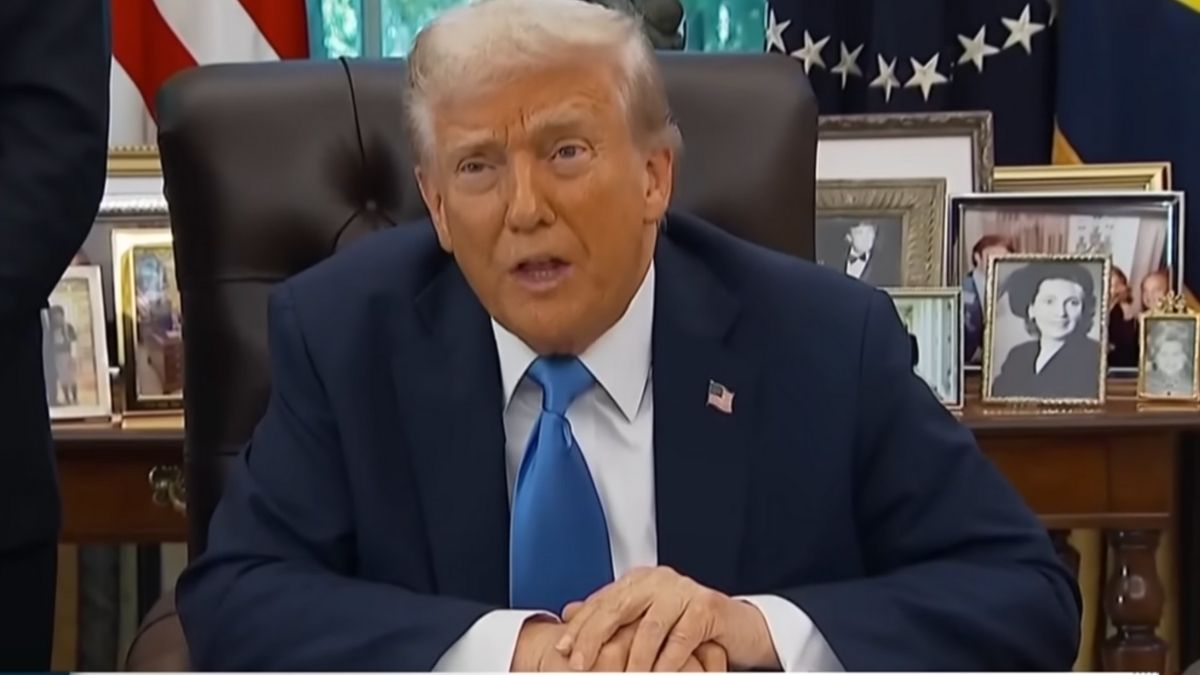 Donald Trump anuncia taxa de US$ 100 mil para solicitação de visto H-1B nos EUA