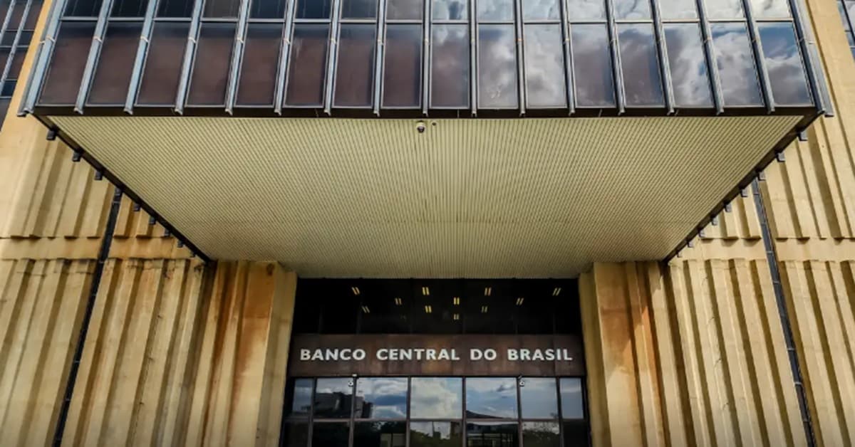 Contas públicas em déficit somam R$ 969,6 bilhões até agosto de 2025