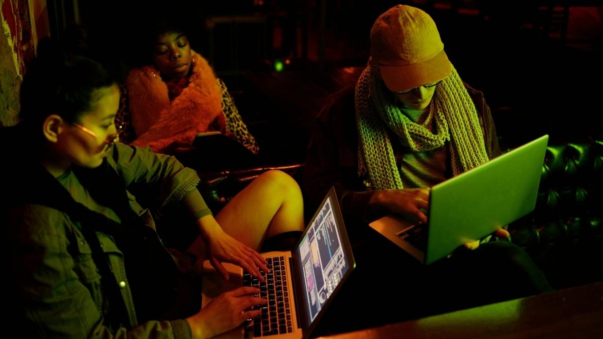 Hackers da Coreia do Norte e China usam IA para espionagem e ataques digitais
