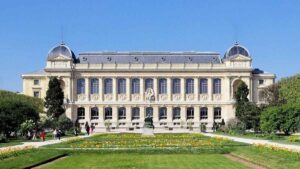 Roubo no Museu Nacional de Paris expôs falhas na segurança da galeria de mineralogia