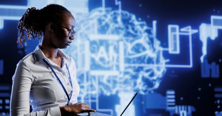 Uso da inteligência artificial na indústria com profissional operando computador