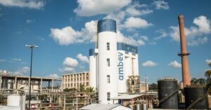 Resultados Ambev 3T25 mostram avanço de margens e lucro de R$ 3,8 bilhões