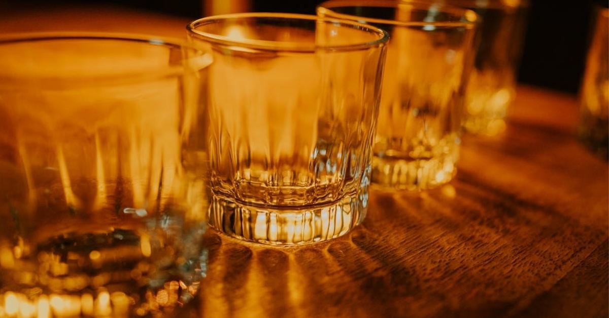 Crise de confiança no setor de bebidas no Brasil com impacto nas vendas e consumo
