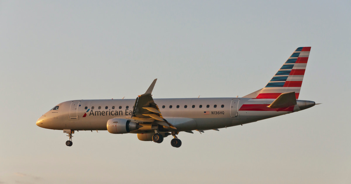 Financiamento do BNDES à Embraer impulsiona exportação de jatos E-175 para companhias aéreas dos Estados Unidos.