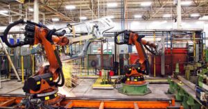 Produção industrial em setembro com estabilidade e redução no emprego, segundo CNI