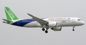 indústria aeronáutica chinesa com jato C919 da COMAC