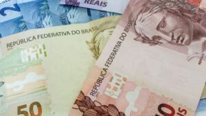 Reunião do Conselho Curador discute limite do saque-aniversário do FGTS.