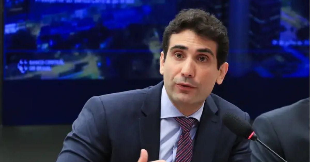 Gabriel Galípolo comenta sobre o mercado de trabalho no Brasil e as perspectivas da inflação.