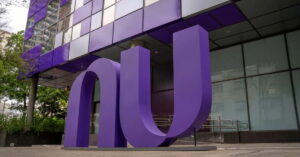 Fachada do Nubank em São Paulo; Nubank ultrapassa Petrobras e se torna a empresa mais valiosa do Brasil