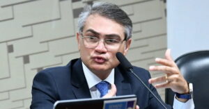 Isaac Sidney comenta sobre a suspensão de contas laranjas e bets irregulares.