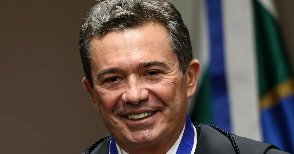 Presidente do TCU, Vital do Rêgo, durante cerimônia oficial em Brasília. O ministro criticou a meta fiscal do governo Lula.